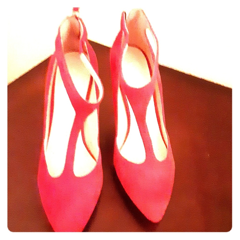 Nine West "Blonsky" Red Suede Pumps